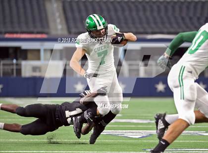 Thumbnail 2 in Pleasant Grove vs. Cuero (UIL 4A Division 2 Championship) photogallery.