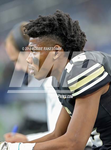 Thumbnail 3 in Pleasant Grove vs. Cuero (UIL 4A Division 2 Championship) photogallery.