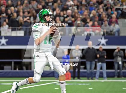 Thumbnail 2 in Pleasant Grove vs. Cuero (UIL 4A Division 2 Championship) photogallery.
