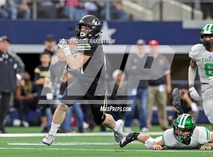 Thumbnail 1 in Pleasant Grove vs. Cuero (UIL 4A Division 2 Championship) photogallery.