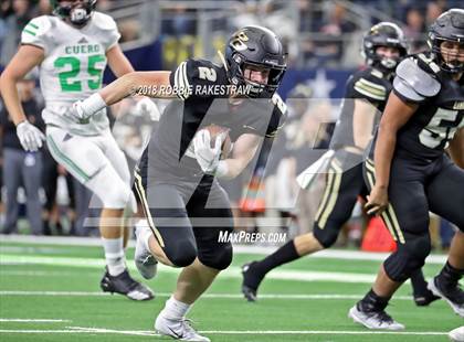 Thumbnail 2 in Pleasant Grove vs. Cuero (UIL 4A Division 2 Championship) photogallery.