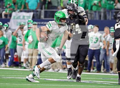 Thumbnail 1 in Pleasant Grove vs. Cuero (UIL 4A Division 2 Championship) photogallery.