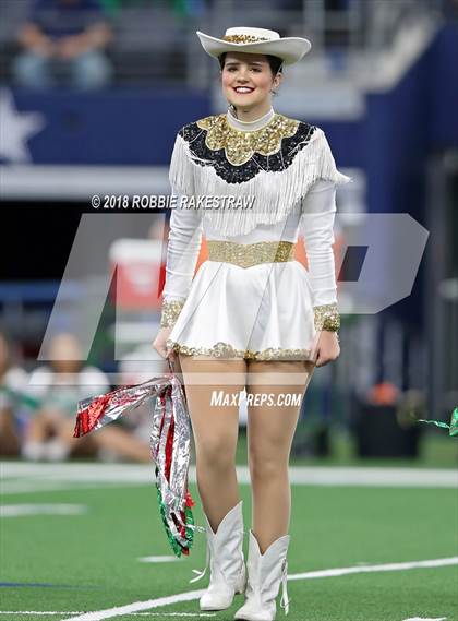 Thumbnail 2 in Pleasant Grove vs. Cuero (UIL 4A Division 2 Championship) photogallery.
