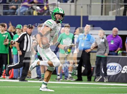 Thumbnail 2 in Pleasant Grove vs. Cuero (UIL 4A Division 2 Championship) photogallery.