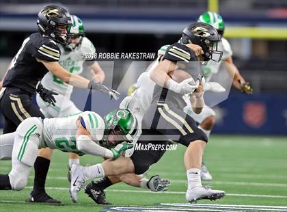 Thumbnail 2 in Pleasant Grove vs. Cuero (UIL 4A Division 2 Championship) photogallery.
