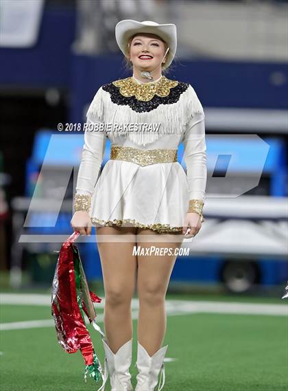 Thumbnail 3 in Pleasant Grove vs. Cuero (UIL 4A Division 2 Championship) photogallery.