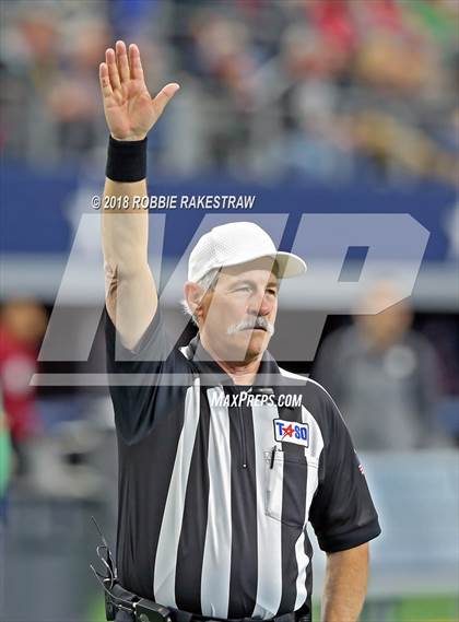 Thumbnail 1 in Pleasant Grove vs. Cuero (UIL 4A Division 2 Championship) photogallery.