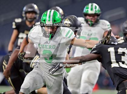 Thumbnail 1 in Pleasant Grove vs. Cuero (UIL 4A Division 2 Championship) photogallery.