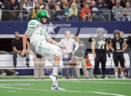 Thumbnail 3 in Pleasant Grove vs. Cuero (UIL 4A Division 2 Championship) photogallery.