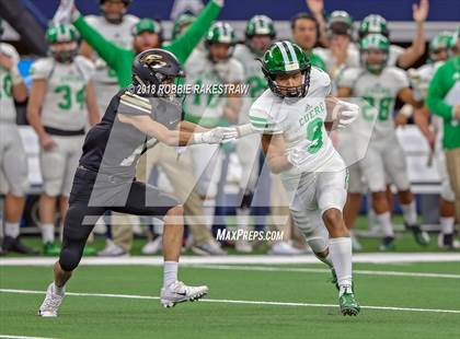 Thumbnail 2 in Pleasant Grove vs. Cuero (UIL 4A Division 2 Championship) photogallery.