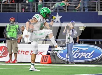 Thumbnail 1 in Pleasant Grove vs. Cuero (UIL 4A Division 2 Championship) photogallery.