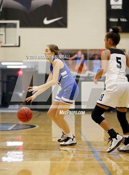 Thumbnail 2 in Chilton County @ Helena photogallery.