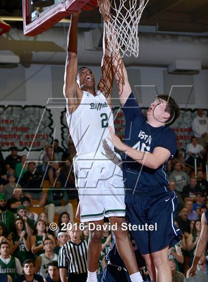 Thumbnail 3 in Vista del Lago vs. Manteca (CIF SJS D3 Playoff) photogallery.