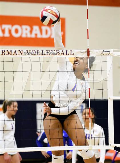 Thumbnail 1 in Clark vs Bishop Gorman photogallery.