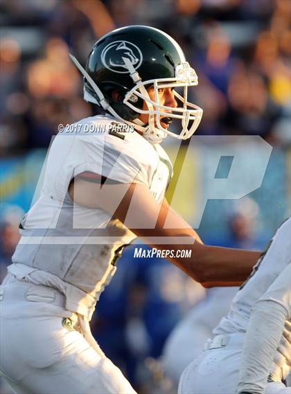 Thumbnail 1 in San Dimas vs. Bonita (Smudge Pot Game) photogallery.