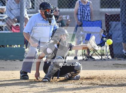 Thumbnail 3 in Golden @ D'Evelyn Softball photogallery.