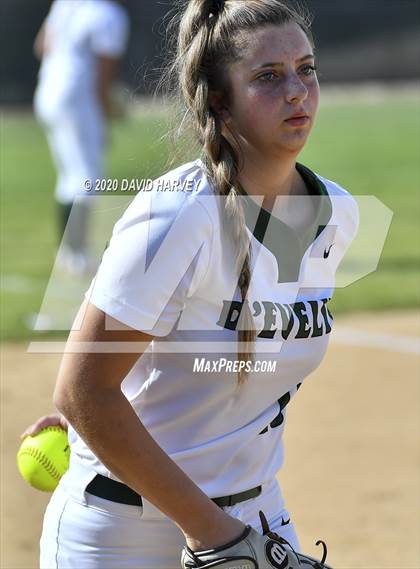 Thumbnail 1 in Golden @ D'Evelyn Softball photogallery.