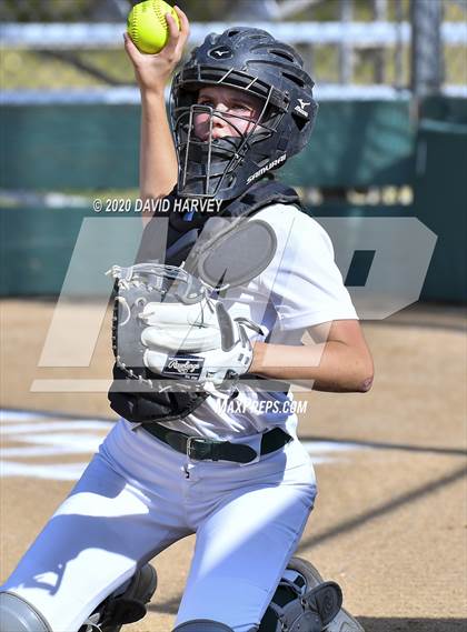 Thumbnail 3 in Golden @ D'Evelyn Softball photogallery.