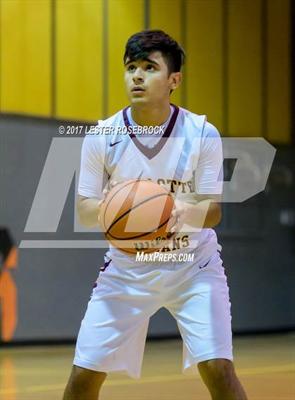 Thumbnail 2 in Stockdale vs. Charlotte (Stockdale Basketball Tournament) photogallery.