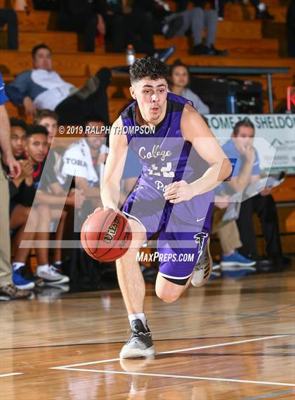 Thumbnail 2 in College Park vs. Folsom (Adidas Challenge) photogallery.