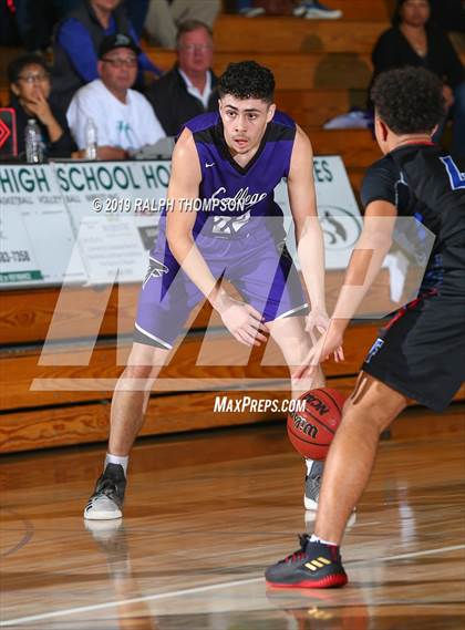 Thumbnail 3 in College Park vs. Folsom (Adidas Challenge) photogallery.