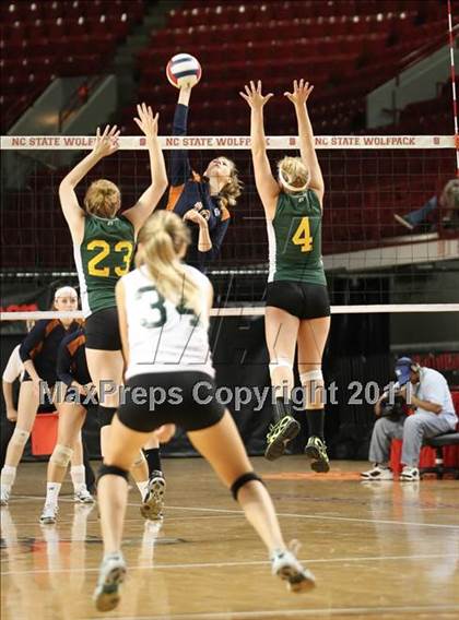 Thumbnail 1 in Northeastern vs Starmount (NCHSAA 2A Final) photogallery.
