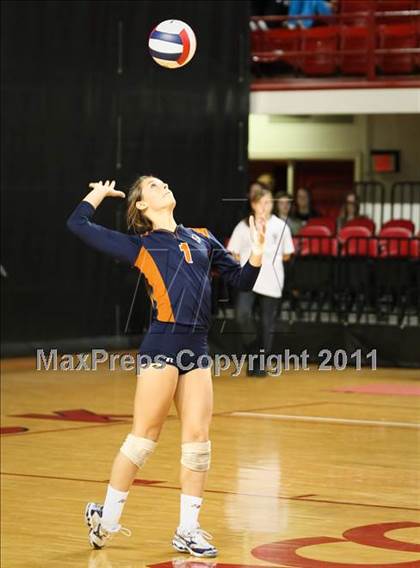 Thumbnail 2 in Northeastern vs Starmount (NCHSAA 2A Final) photogallery.