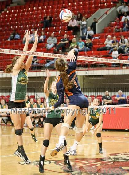 Thumbnail 1 in Northeastern vs Starmount (NCHSAA 2A Final) photogallery.
