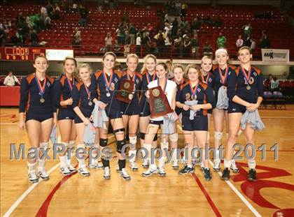 Thumbnail 1 in Northeastern vs Starmount (NCHSAA 2A Final) photogallery.