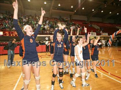 Thumbnail 1 in Northeastern vs Starmount (NCHSAA 2A Final) photogallery.