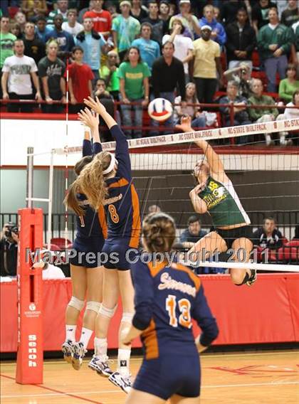 Thumbnail 2 in Northeastern vs Starmount (NCHSAA 2A Final) photogallery.