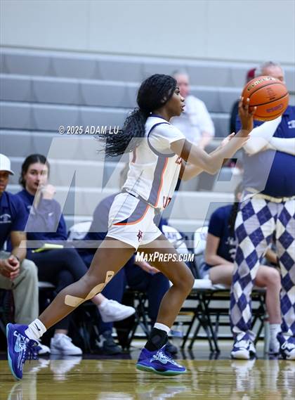 Thumbnail 3 in Bellarmine Prep @ Eastside Catholic (WIAA 3A STATE Round 2) photogallery.