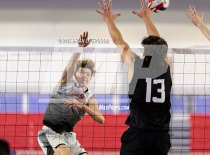Thumbnail 2 in Eaglecrest vs Discovery Canyon (CHSAA 5A Round 1) photogallery.