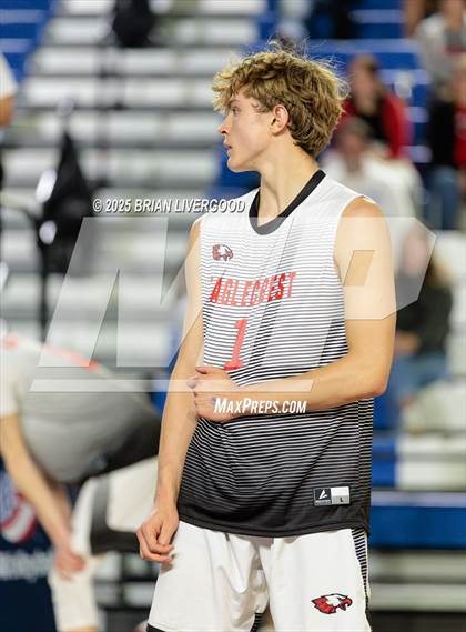Thumbnail 3 in Eaglecrest vs Discovery Canyon (CHSAA 5A Round 1) photogallery.