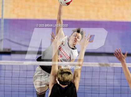 Thumbnail 1 in Eaglecrest vs Discovery Canyon (CHSAA 5A Round 1) photogallery.