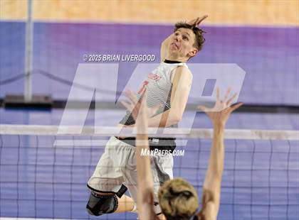 Thumbnail 3 in Eaglecrest vs Discovery Canyon (CHSAA 5A Round 1) photogallery.