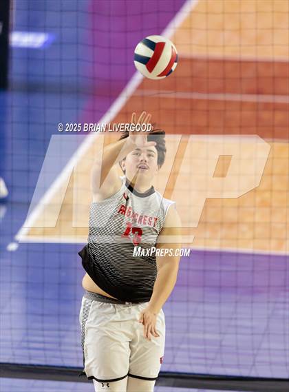 Thumbnail 3 in Eaglecrest vs Discovery Canyon (CHSAA 5A Round 1) photogallery.