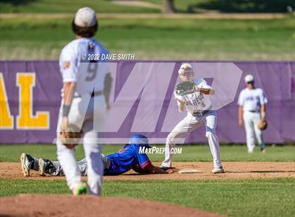 Thumbnail 2 in Davenport Central @ Central DeWitt photogallery.