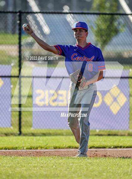 Thumbnail 3 in Davenport Central @ Central DeWitt photogallery.