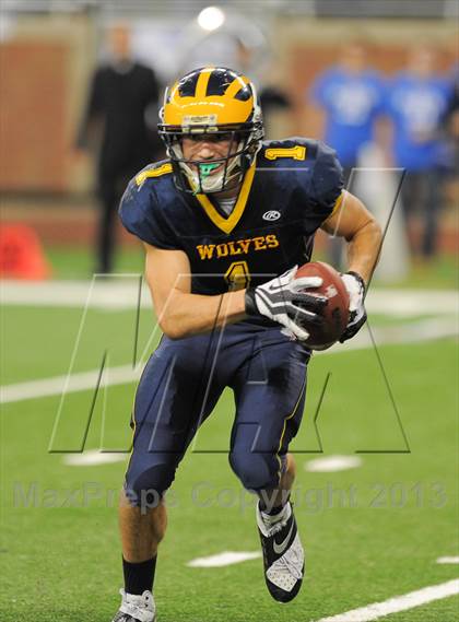Thumbnail 1 in Catholic Central vs. Clarkston (MHSAA Division 1 Final)  photogallery.