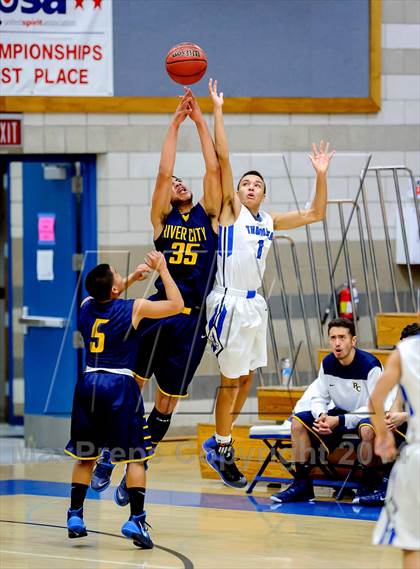 Thumbnail 3 in Rocklin vs River City (Rocklin Holiday Classic) photogallery.