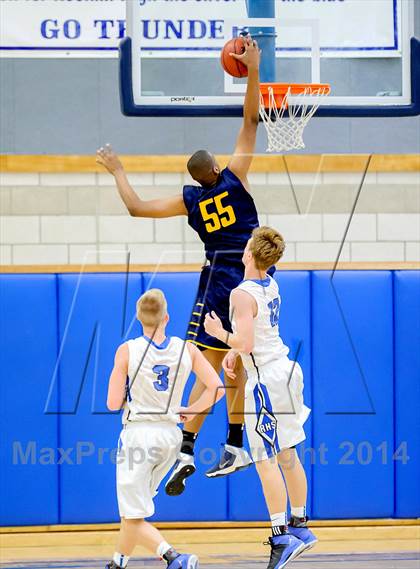 Thumbnail 1 in Rocklin vs River City (Rocklin Holiday Classic) photogallery.