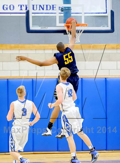 Thumbnail 2 in Rocklin vs River City (Rocklin Holiday Classic) photogallery.