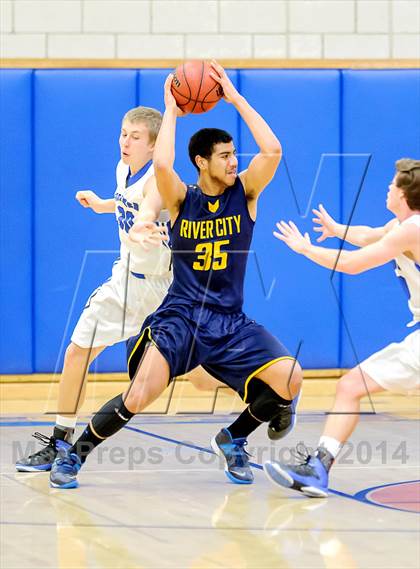 Thumbnail 2 in Rocklin vs River City (Rocklin Holiday Classic) photogallery.