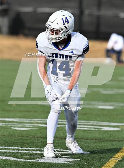 Thumbnail 2 in Newtown vs New Canaan (CIAC Class L SemiFinal) photogallery.