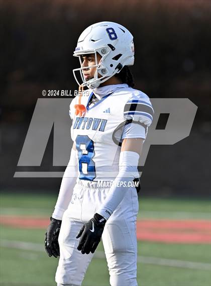 Thumbnail 3 in Newtown vs New Canaan (CIAC Class L SemiFinal) photogallery.