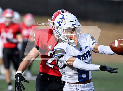 Thumbnail 3 in Newtown vs New Canaan (CIAC Class L SemiFinal) photogallery.