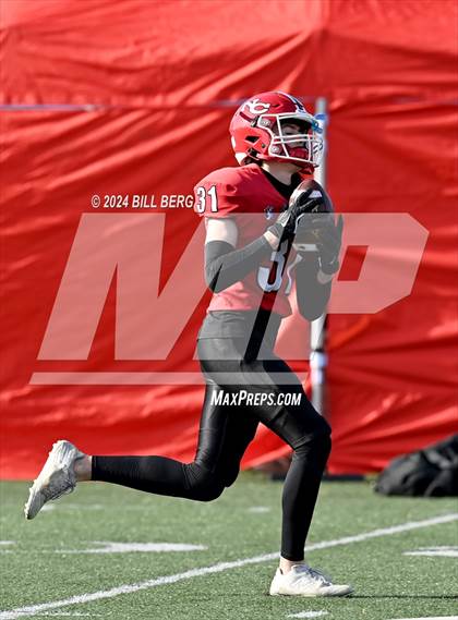 Thumbnail 2 in Newtown vs New Canaan (CIAC Class L SemiFinal) photogallery.