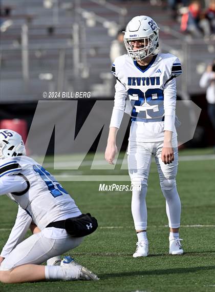 Thumbnail 2 in Newtown vs New Canaan (CIAC Class L SemiFinal) photogallery.
