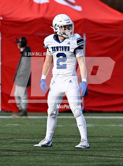 Thumbnail 1 in Newtown vs New Canaan (CIAC Class L SemiFinal) photogallery.